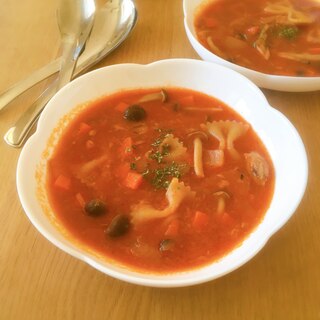 ツナ缶とトマトジュースで作る☆簡単パスタスープ❣️